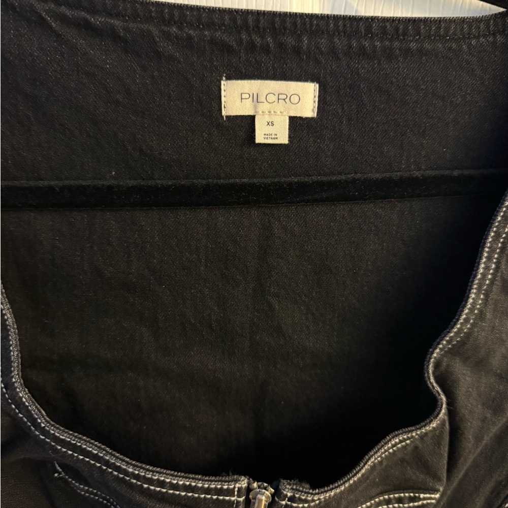 Pilcro Black Zip-Front Top - Picture 4 of 4